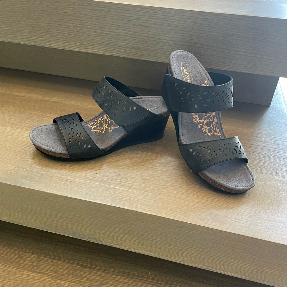 Aetrex Danika Wedge Slide Sandal in Black EU Size 36